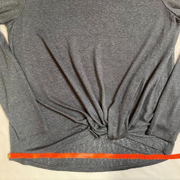 Bobeau Top Twist Front Hem Long Sleeve Lightweight Heathered Dark Gray Size M - Picture 6 of 13